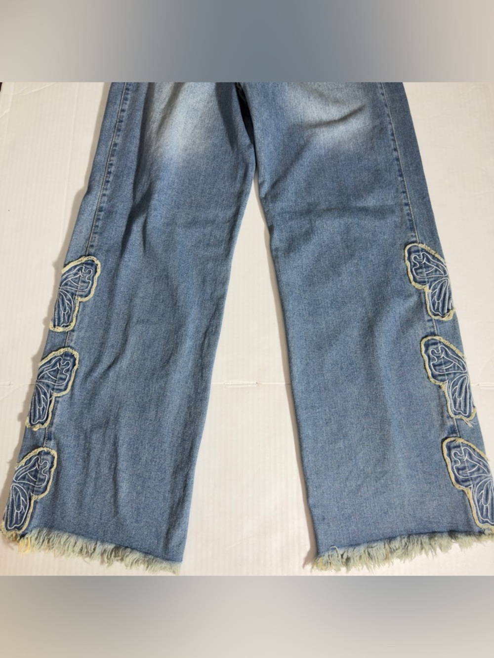 High-Rise Wide Leg Women’s Jeans in Light Blue with Embroidered Detail - Picture 9 of 16